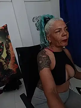 Snapshot of freyadevil333 chatting on 4, 2, 2026 freyadevil333 online show from 4, 2, 2026