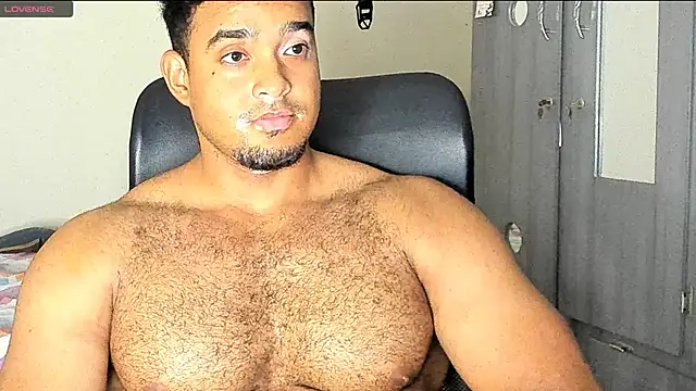 Snapshot of Big_furry_bear13 chatting on 11, 1, 2025 Big furry bear13 online show from 11, 1, 2025