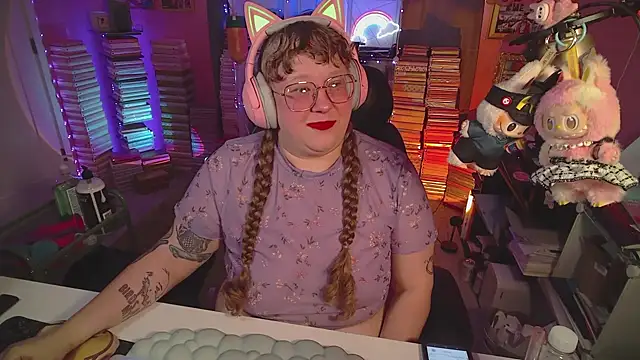FatVeronica online show from 2, 7, 2026