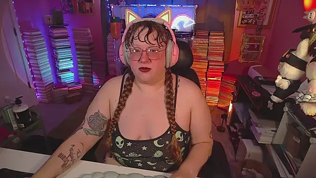 FatVeronica online show from 4, 7, 2026