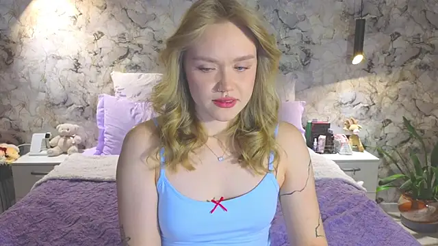 Aurora Golden1 online show from 19, 11, 2025