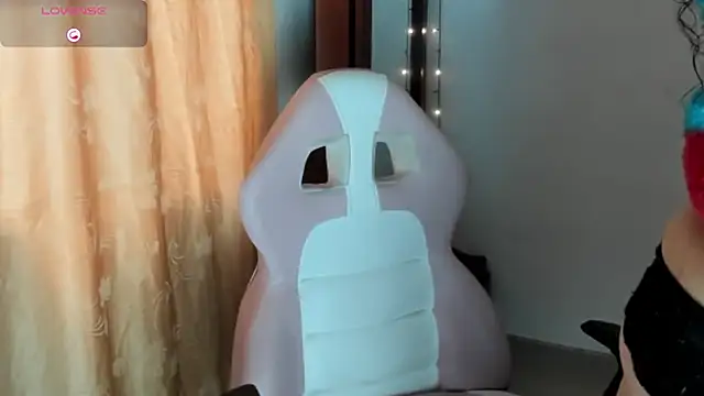 jessica hot 28 online show from 16, 9, 2025