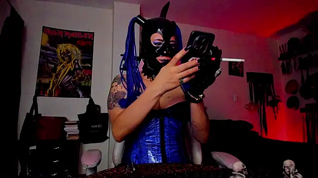 DominatrixBlue online show from 15, 5, 2026