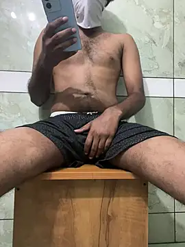 Snapshot of Bluelover0812 chatting on 30, 12, 2024 Bluelover0812 online show from 30, 12, 2024