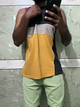 Snapshot of Bluelover0812 chatting on 21, 2, 2025 Bluelover0812 online show from 21, 2, 2025