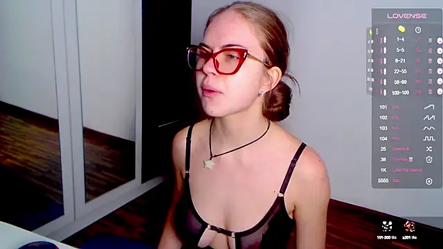 Sarah HS online show from 7, 2, 2025