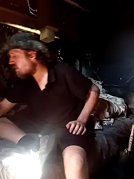 hothippie420 online show from 17, 9, 2025