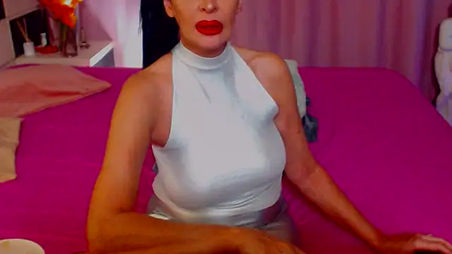 Snapshot of shannon4u chatting on 1, 2, 2025 shannon4u online show from 1, 2, 2025