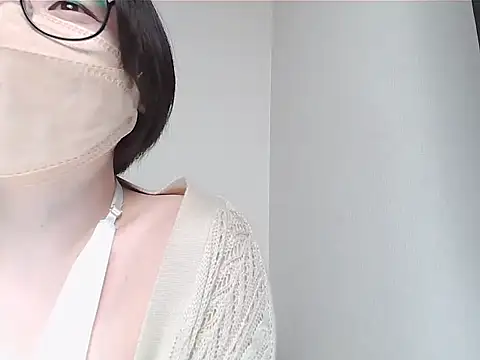  NOA-chan  online show from 18, 4, 2026