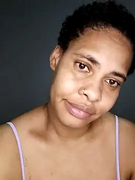 Snapshot of Su_Duarte_1 chatting on 25, 2, 2025 Su Duarte 1 online show from 25, 2, 2025