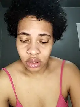 Snapshot of Su_Duarte_1 chatting on 10, 9, 2025 Su Duarte 1 online show from 10, 9, 2025