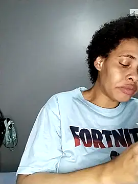 Snapshot of Su_Duarte_1 chatting on 27, 9, 2025 Su Duarte 1 online show from 27, 9, 2025