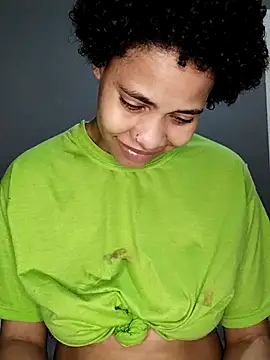 Snapshot of Su_Duarte_1 chatting on 19, 10, 2025 Su Duarte 1 online show from 19, 10, 2025