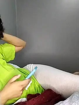 Snapshot of Su_Duarte_1 chatting on 22, 10, 2025 Su Duarte 1 online show from 22, 10, 2025