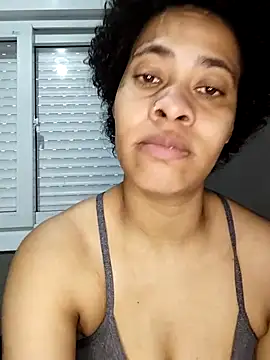 Snapshot of Su_Duarte_1 chatting on 7, 11, 2025 Su Duarte 1 online show from 7, 11, 2025