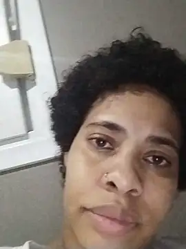 Snapshot of Su_Duarte_1 chatting on 14, 11, 2025 Su Duarte 1 online show from 14, 11, 2025