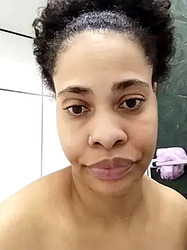 Snapshot of Su_Duarte_1 chatting on 19, 11, 2025 Su Duarte 1 online show from 19, 11, 2025