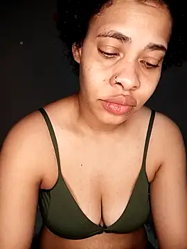 Snapshot of Su_Duarte_1 chatting on 19, 12, 2025 Su Duarte 1 online show from 19, 12, 2025