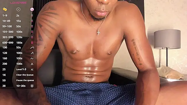 Lil Curved online show from 5, 10, 2025