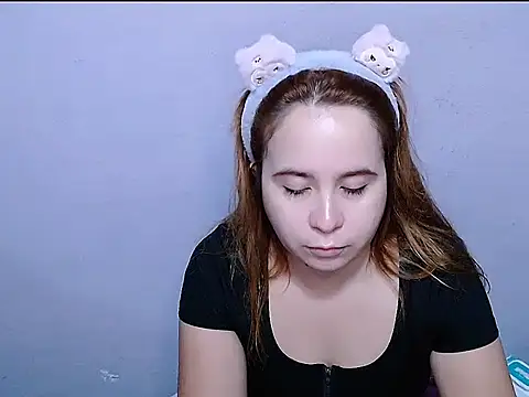 SubLayla01 online show from 6, 3, 2026