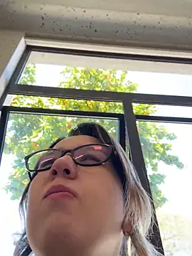 Snapshot of amooraaamoon chatting on 29, 9, 2025 amooraaamoon online show from 29, 9, 2025