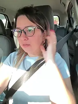 Snapshot of amooraaamoon chatting on 22, 11, 2025 amooraaamoon online show from 22, 11, 2025