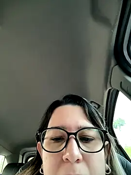 Snapshot of amooraaamoon chatting on 26, 11, 2025 amooraaamoon online show from 26, 11, 2025