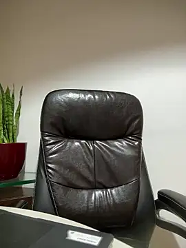 Snapshot of amooraaamoon chatting on 19, 12, 2025 amooraaamoon online show from 19, 12, 2025