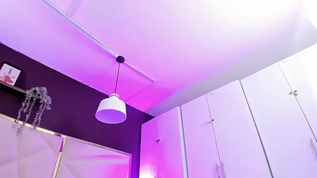 April bowie online show from 26, 3, 2026