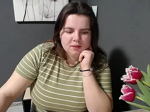 Snapshot of so_shy chatting on 8, 3, 2025 so shy online show from 8, 3, 2025