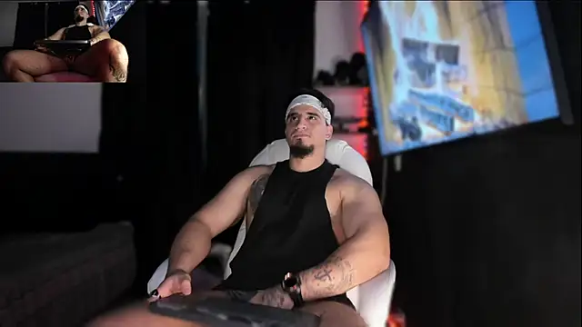 Snapshot of kingbear777 chatting on 5, 12, 2024 kingbear777 online show from 5, 12, 2024