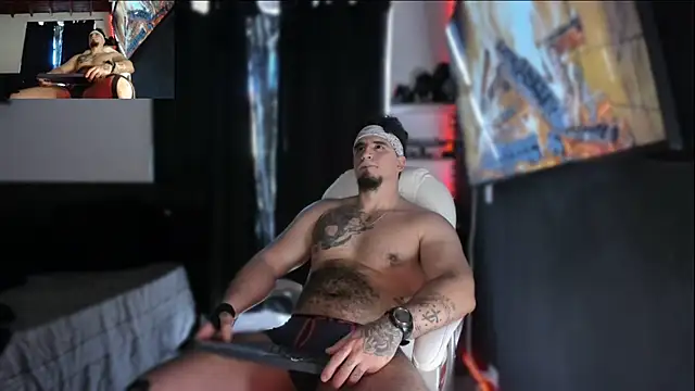 Snapshot of kingbear777 chatting on 13, 12, 2024 kingbear777 online show from 13, 12, 2024