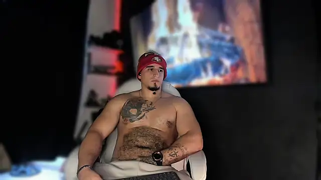 Snapshot of kingbear777 chatting on 17, 12, 2024 kingbear777 online show from 17, 12, 2024