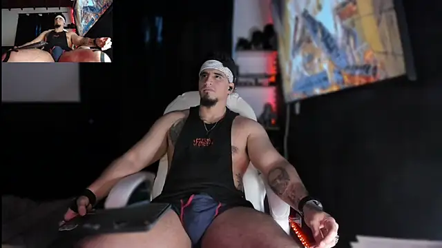 Snapshot of kingbear777 chatting on 20, 12, 2024 kingbear777 online show from 20, 12, 2024