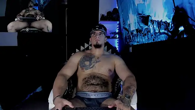 Snapshot of kingbear777 chatting on 12, 1, 2025 kingbear777 online show from 12, 1, 2025