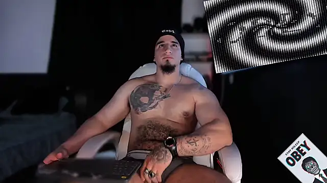 Snapshot of kingbear777 chatting on 2, 2, 2025 kingbear777 online show from 2, 2, 2025