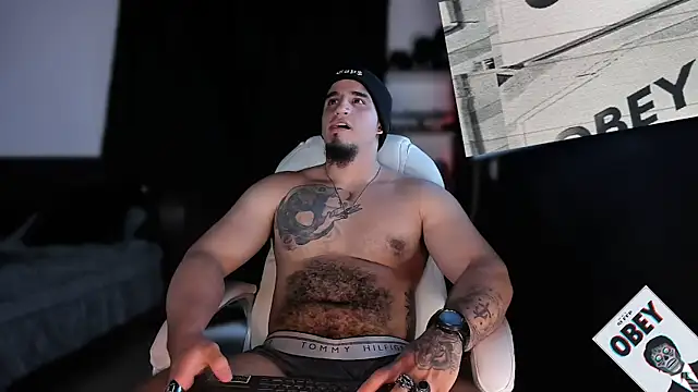 Snapshot of kingbear777 chatting on 9, 2, 2025 kingbear777 online show from 9, 2, 2025