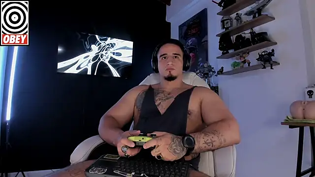 Snapshot of kingbear777 chatting on 4, 10, 2025 kingbear777 online show from 4, 10, 2025