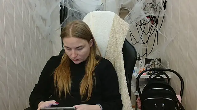 ElenaMaeer online show from 28, 10, 2025