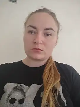 Snapshot of ElenaMaeer chatting on 7, 6, 2026 ElenaMaeer online show from 7, 6, 2026