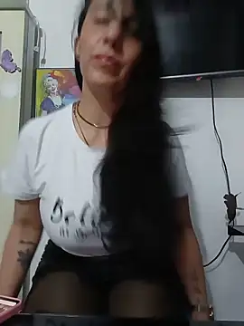 Snapshot of christine-x chatting on 6, 6, 2026 christine-x online show from 6, 6, 2026