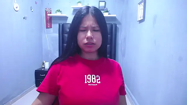 Letty Plugxo online show from 4, 3, 2026