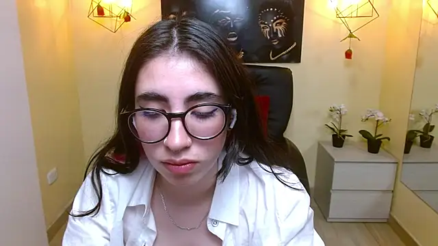 Snapshot of LenaRoses chatting on 28, 2, 2025 LenaRoses online show from 28, 2, 2025