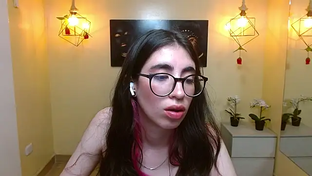 Snapshot of LenaRoses chatting on 2, 3, 2025 LenaRoses online show from 2, 3, 2025