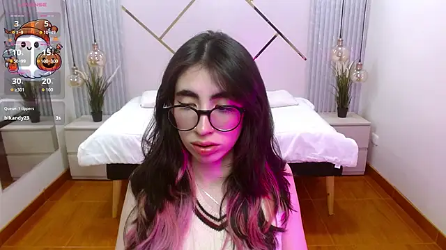 Snapshot of LenaRoses chatting on 5, 11, 2025 LenaRoses online show from 5, 11, 2025