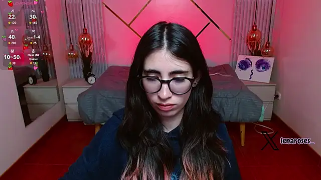 Snapshot of LenaRoses chatting on 17, 6, 2026 LenaRoses online show from 17, 6, 2026