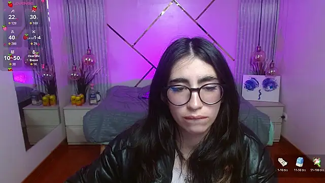 Snapshot of LenaRoses chatting on 8, 7, 2026 LenaRoses online show from 8, 7, 2026
