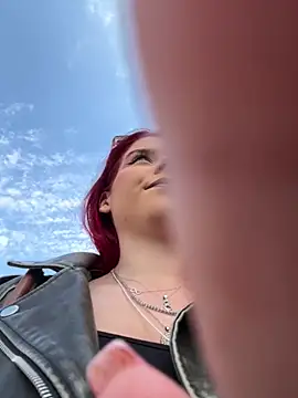 RiriRoseey online show from 17, 4, 2026