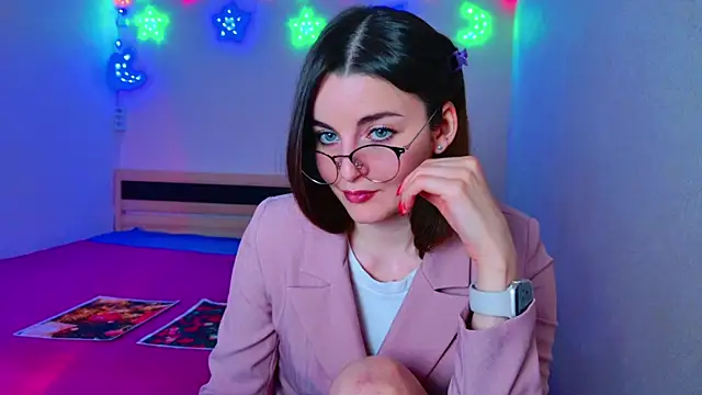 Miss Arwen online show from 6, 12, 2024