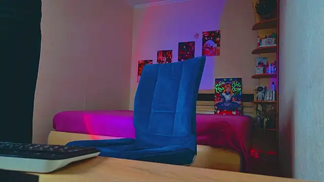 Miss Arwen online show from 7, 1, 2025